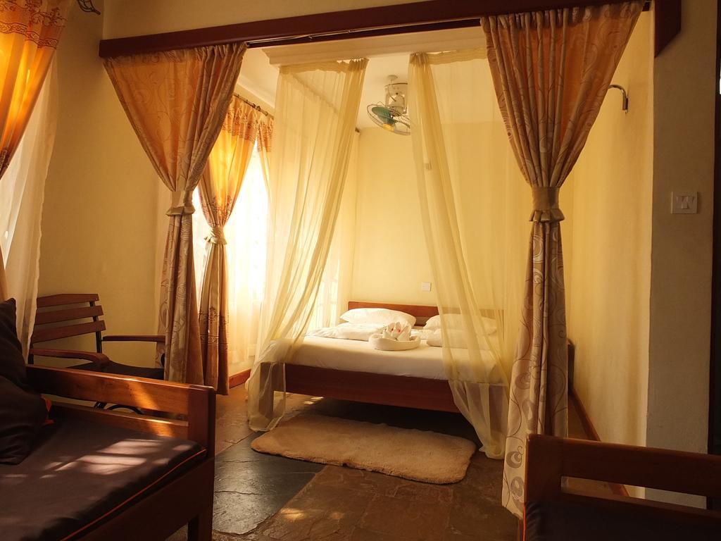 Afrika Lodges Voi Exterior foto